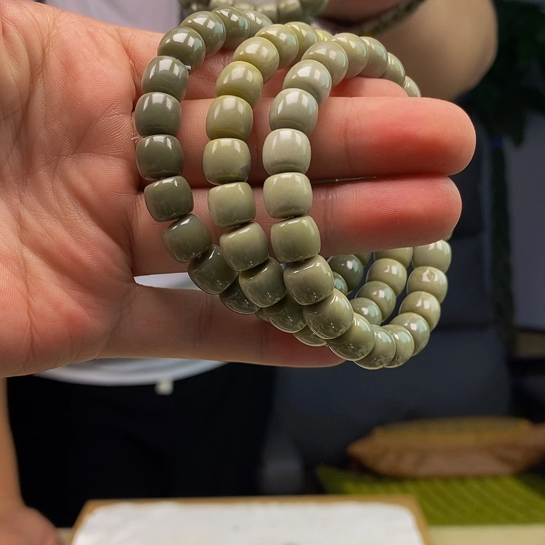 岫岩河磨玉（透闪石质玉）未镶嵌珠宝奇石