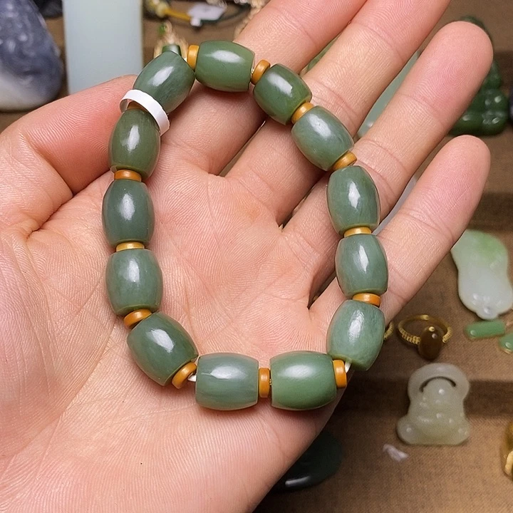 颈饰未镶嵌和田玉