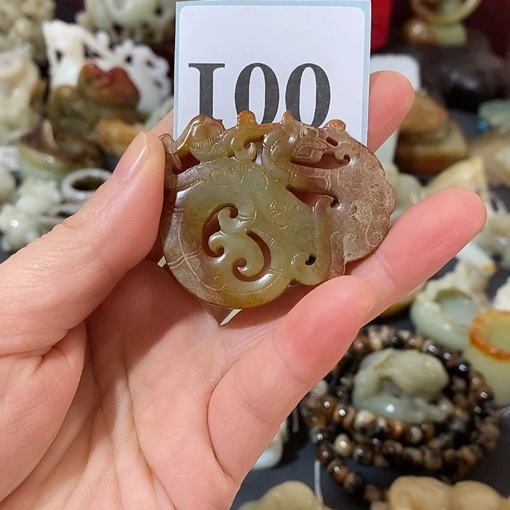 和田玉（糖玉）未镶嵌颈饰