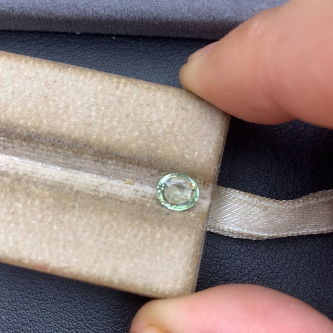 裸石金绿宝石0.9ct