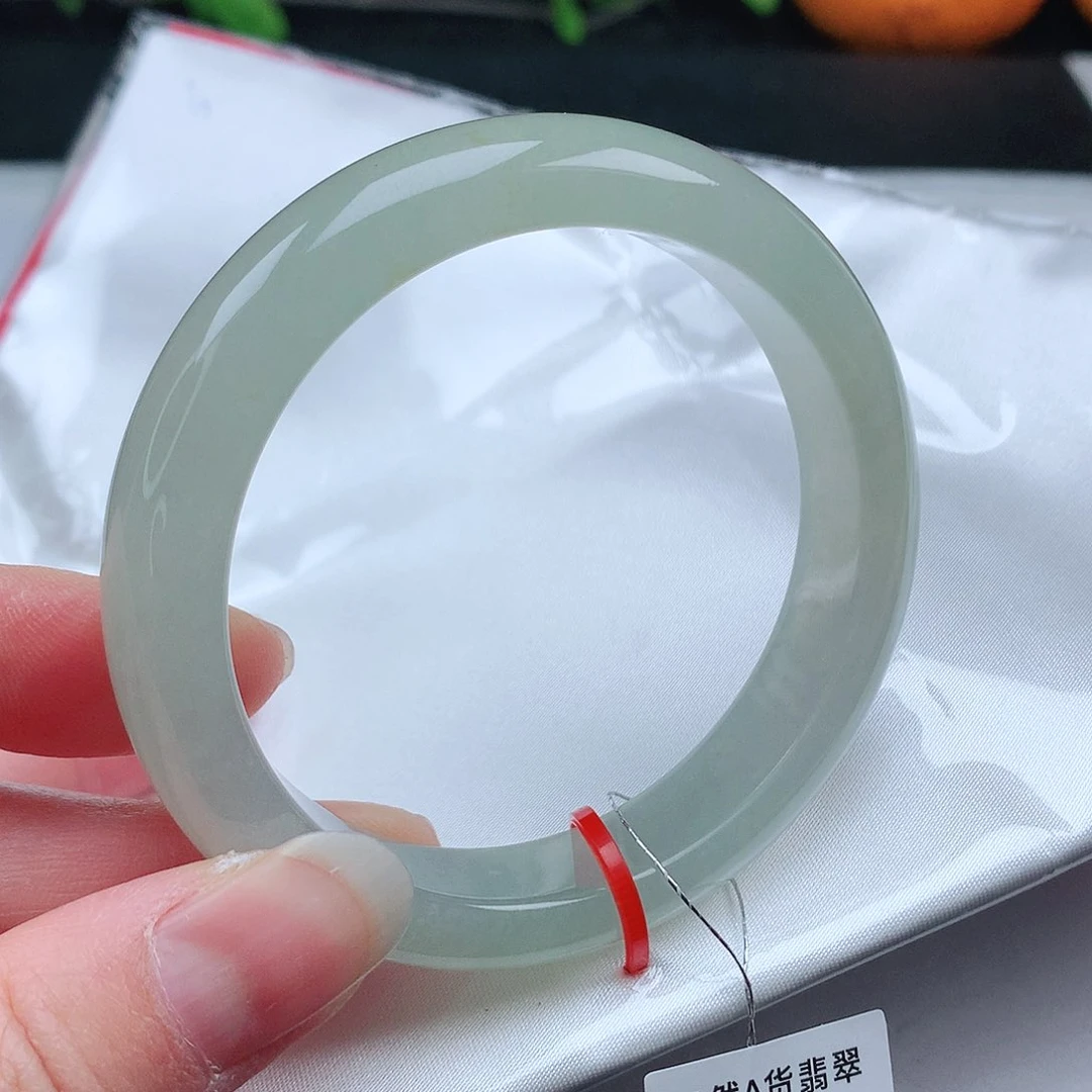 翡翠手镯未镶嵌57圈