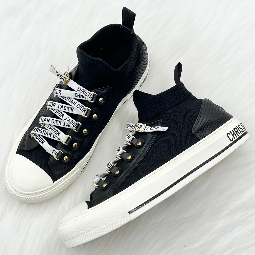 95新 DIOR/迪奥 经典黑logo中帮板鞋 38码 公价8k j6104