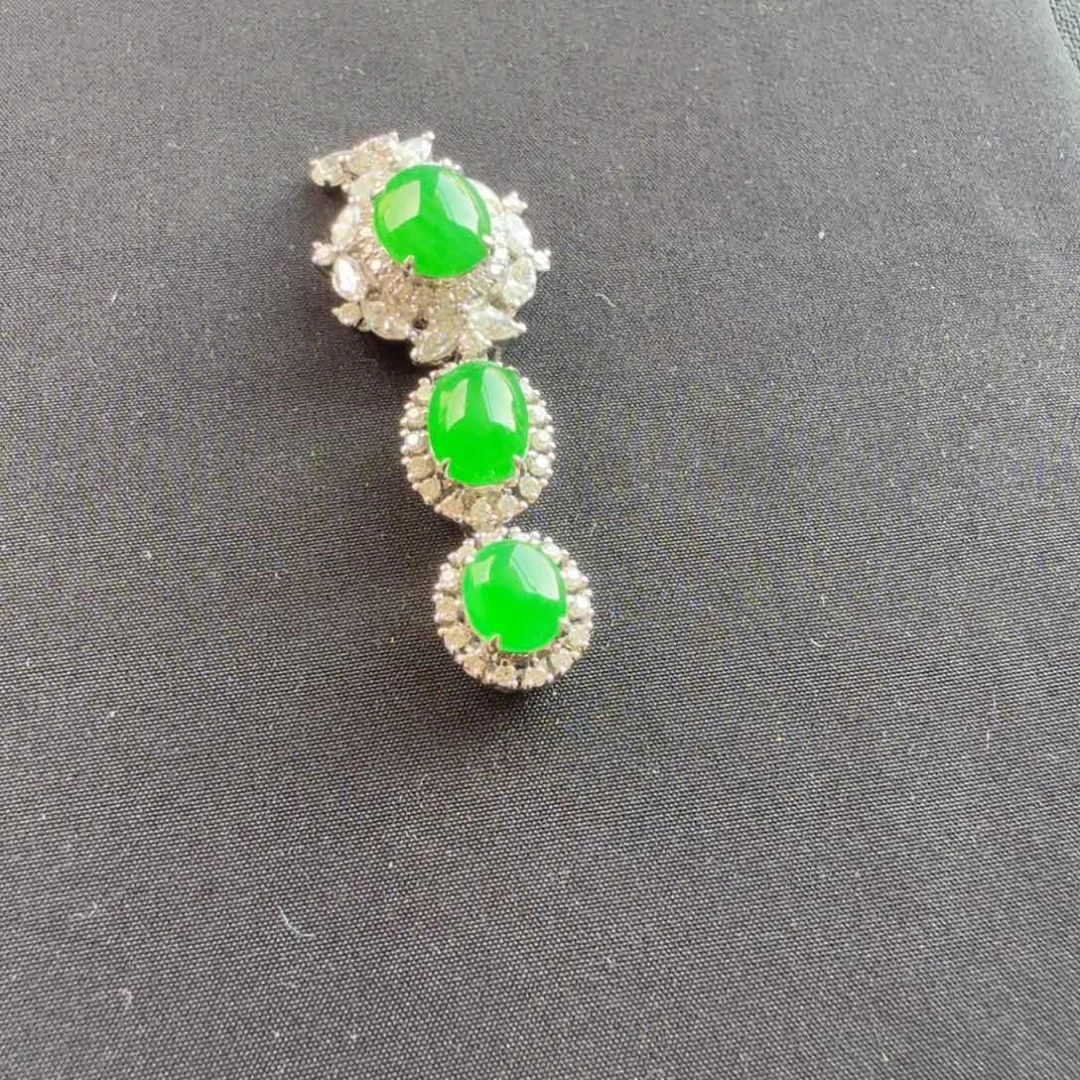 翡翠未镶嵌挂件珠光宝气