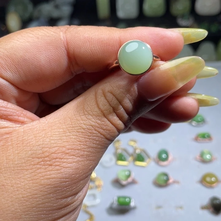 和田玉未镶嵌珠宝奇石