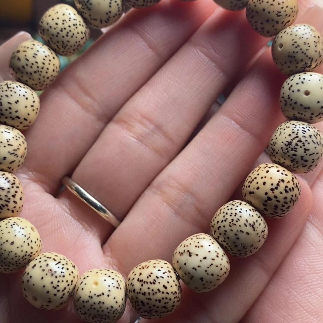 星月菩提手串未*一一68876