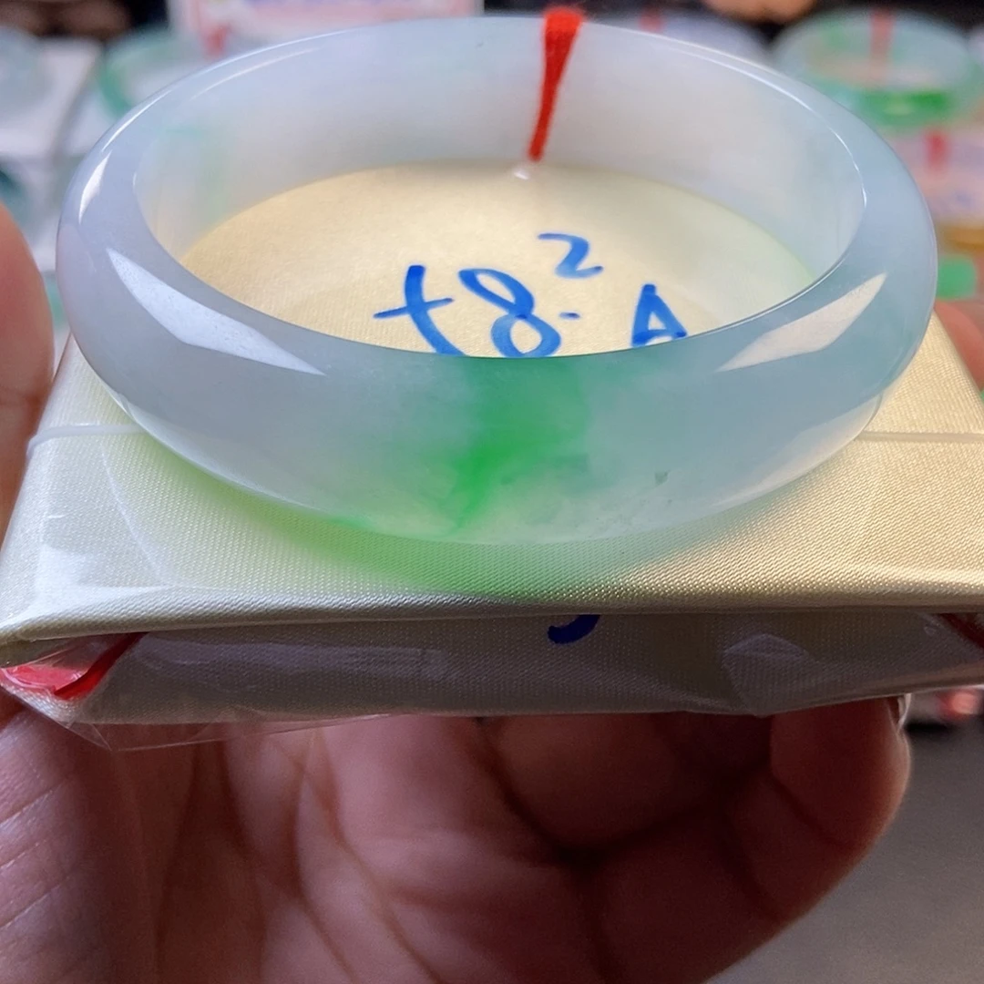 翡翠未镶嵌手镯14冰透飘翠