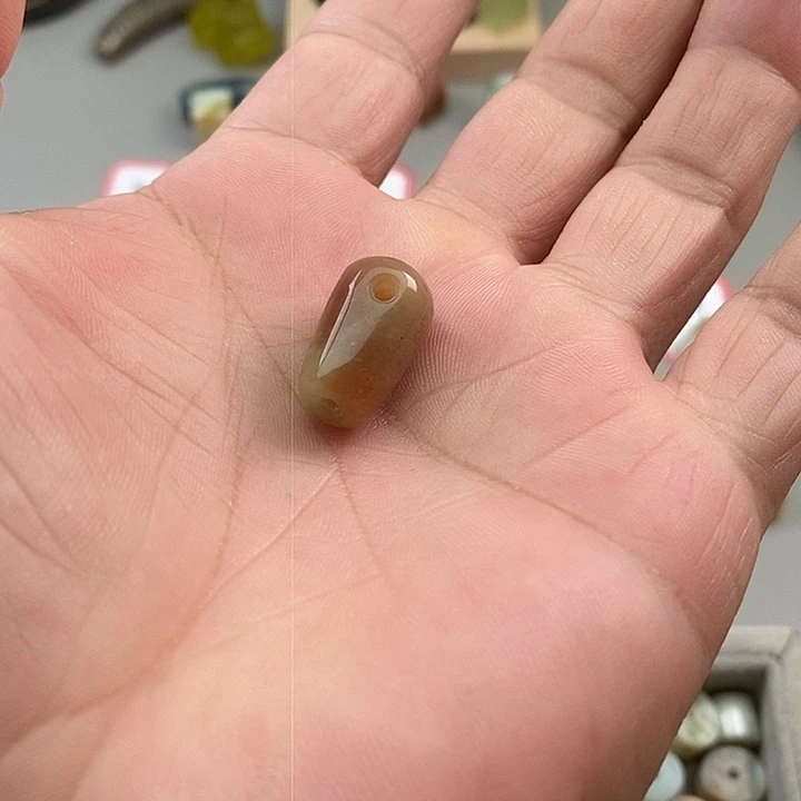 自***爷未镶嵌蛇纹石玉文玩配饰百搭款式