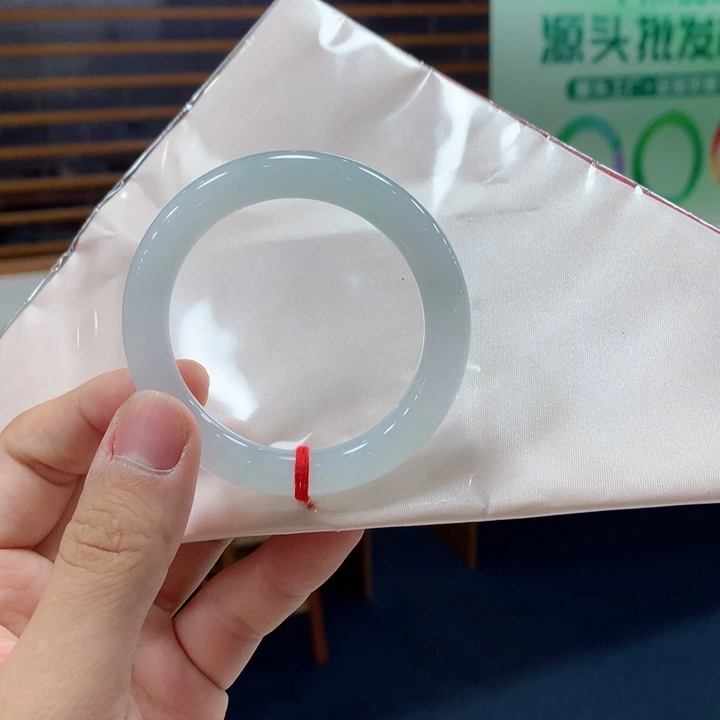 翡翠手镯未镶嵌买断