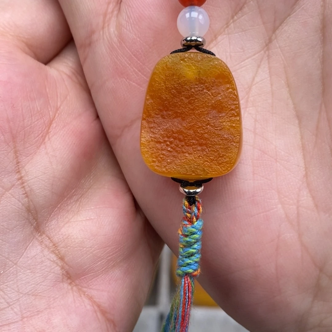 琥珀吊坠(赠链)未镶嵌