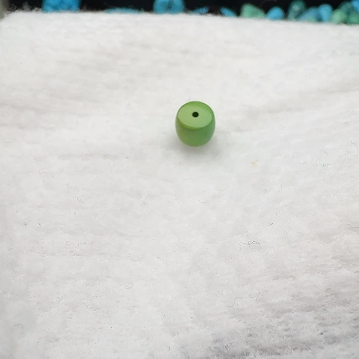 尺寸：8/6➕青黄直切桶珠一颗