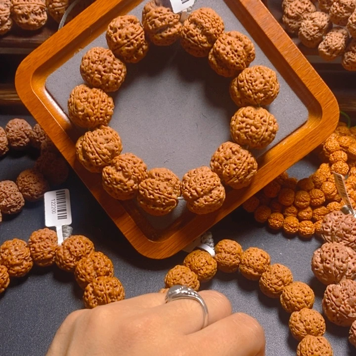 大***菜金刚菩提吊坠梅花