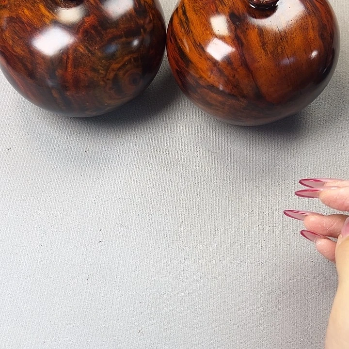 木质e**c老挝大红酸枝富贵瓶一对