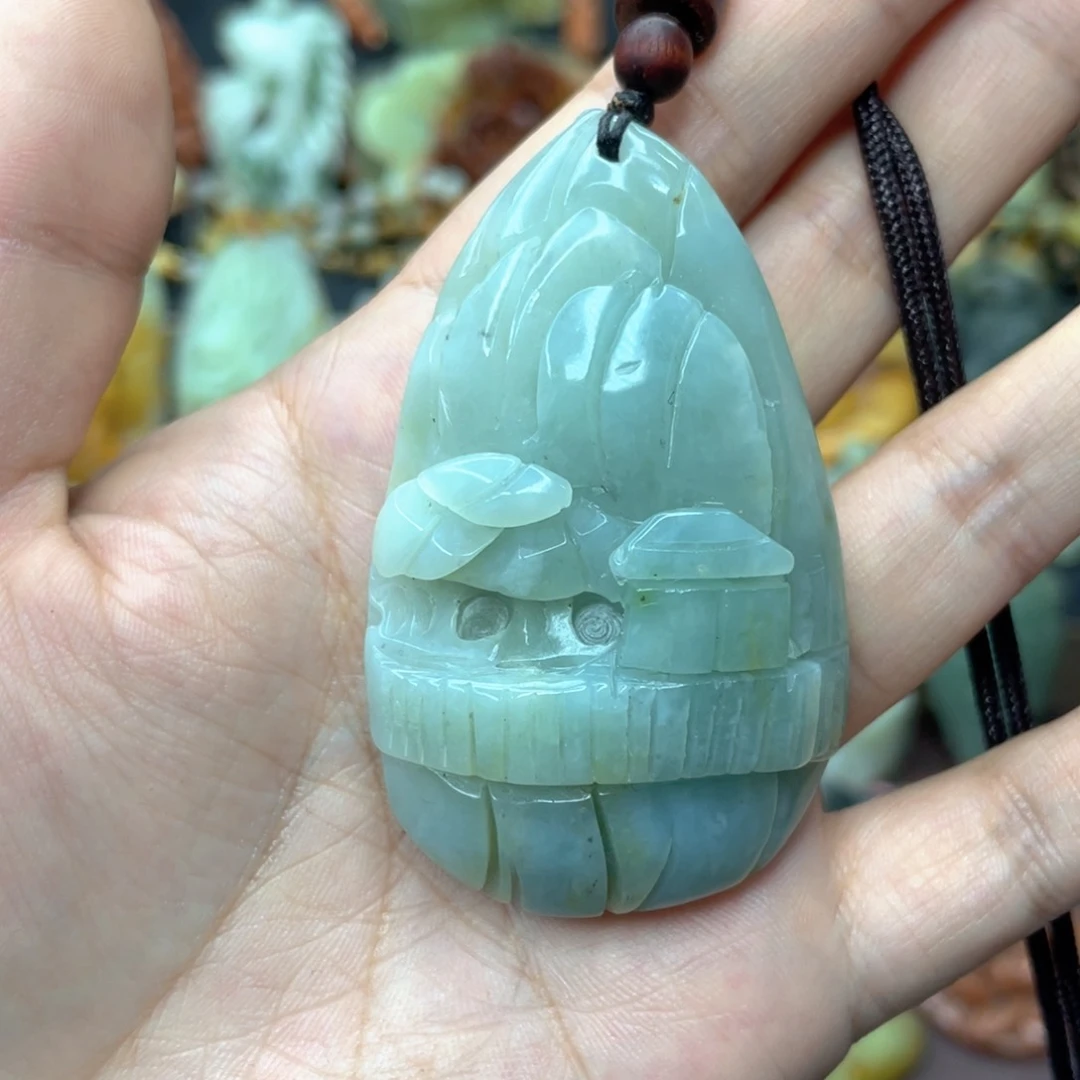 蛇纹石玉颈饰未镶嵌