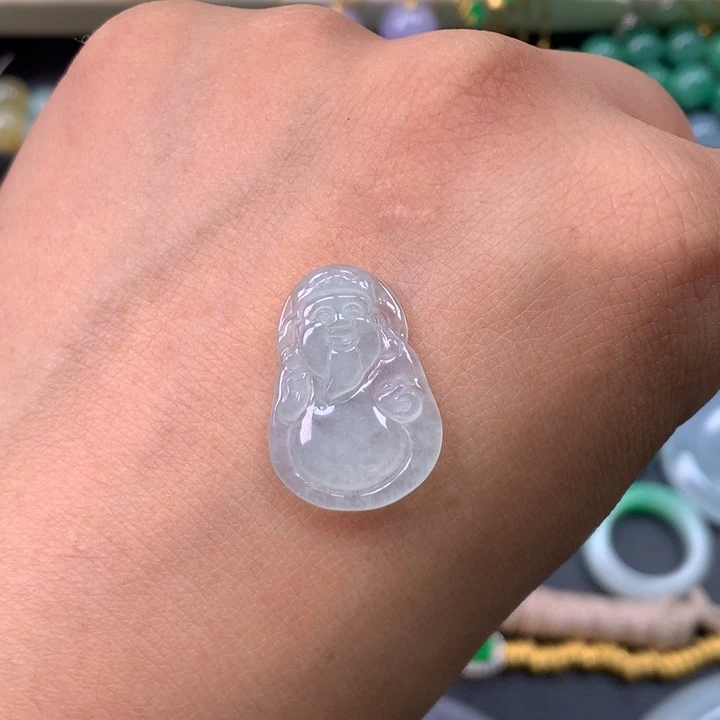 翡翠未镶嵌颈饰财神