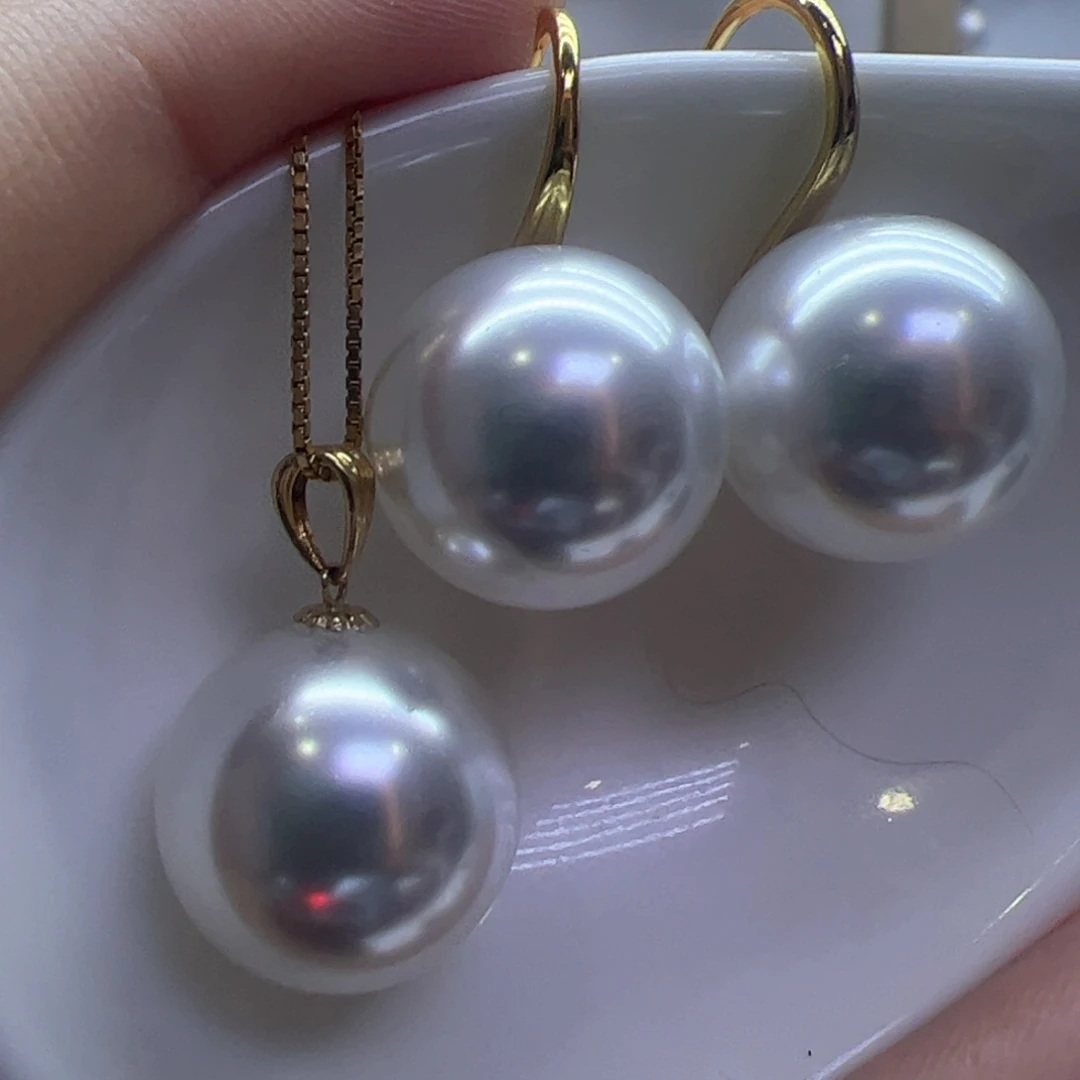 淡水珍珠吊坠(赠链)18K金镶嵌