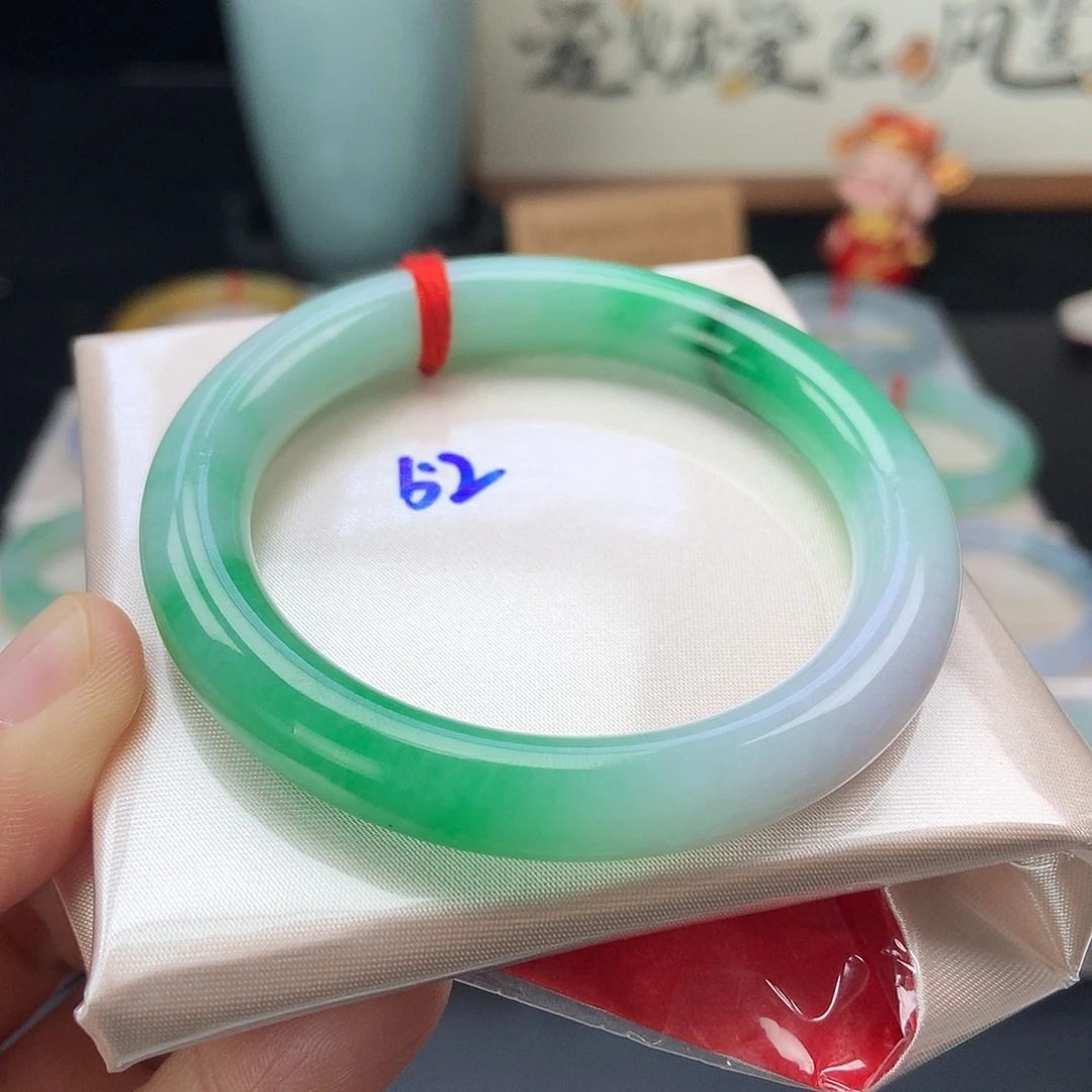 翡翠未镶嵌手镯41号