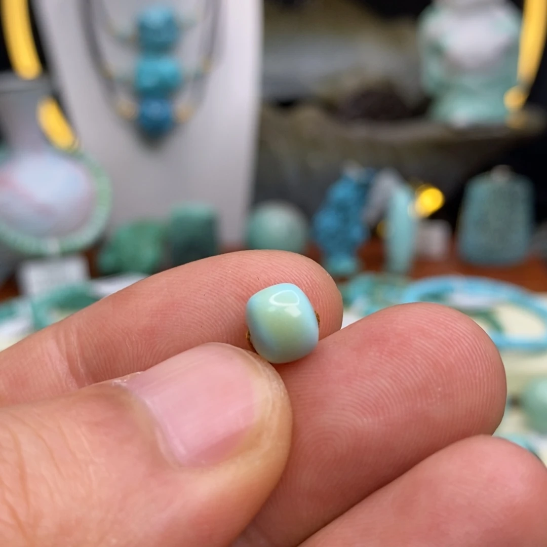 绿松石未镶嵌珠宝奇石7.7×6.7