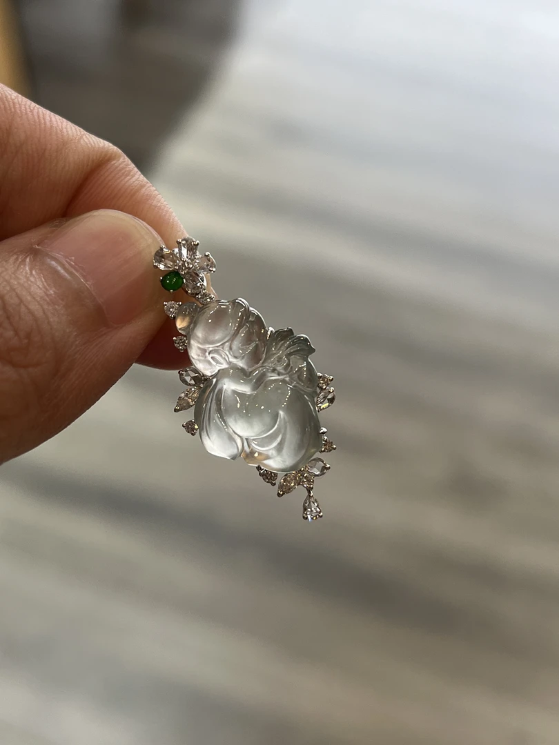 玻璃仙子吊坠裸石21.6×16.3x5整体34.1