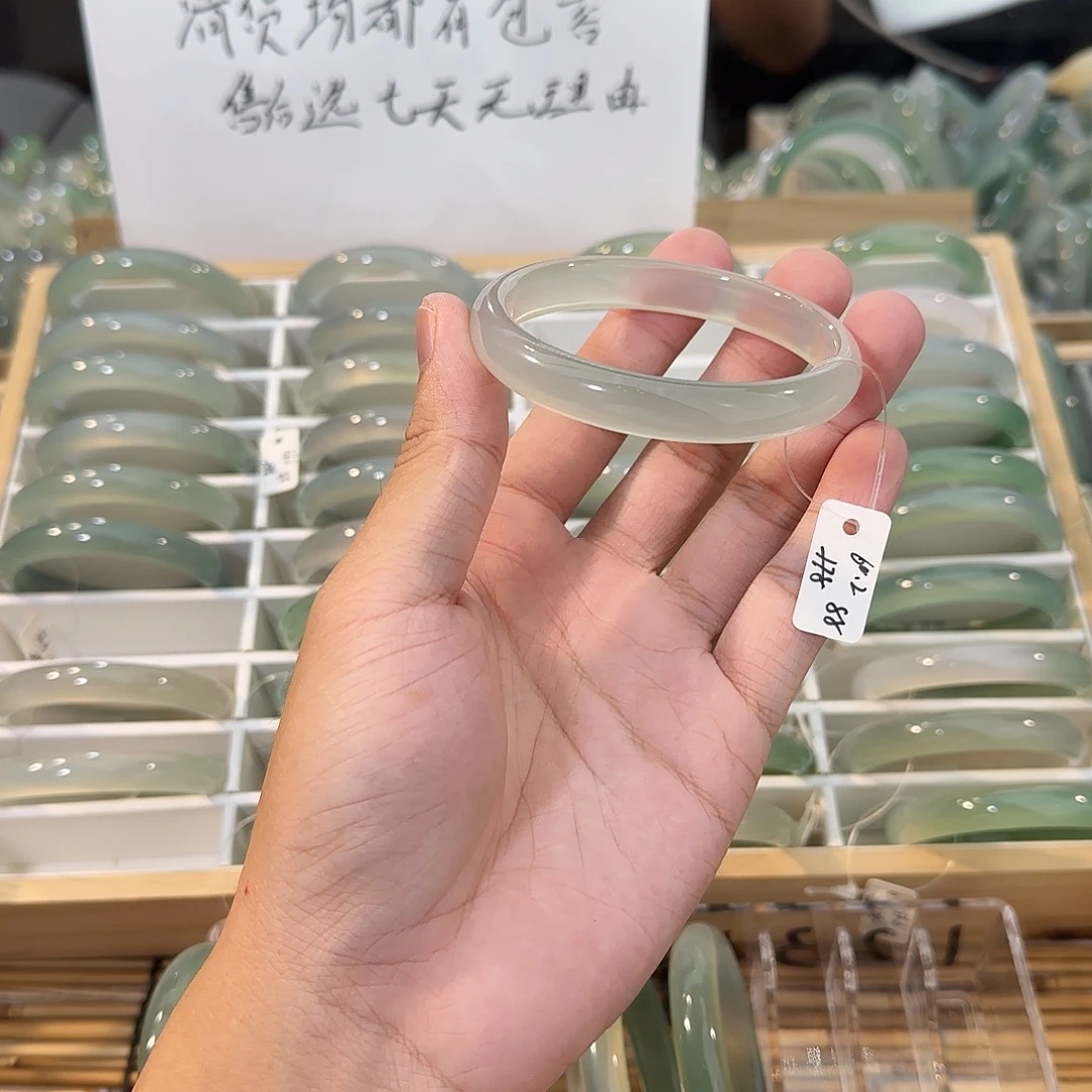 玛瑙/玉髓未镶嵌手镯圈口60.2