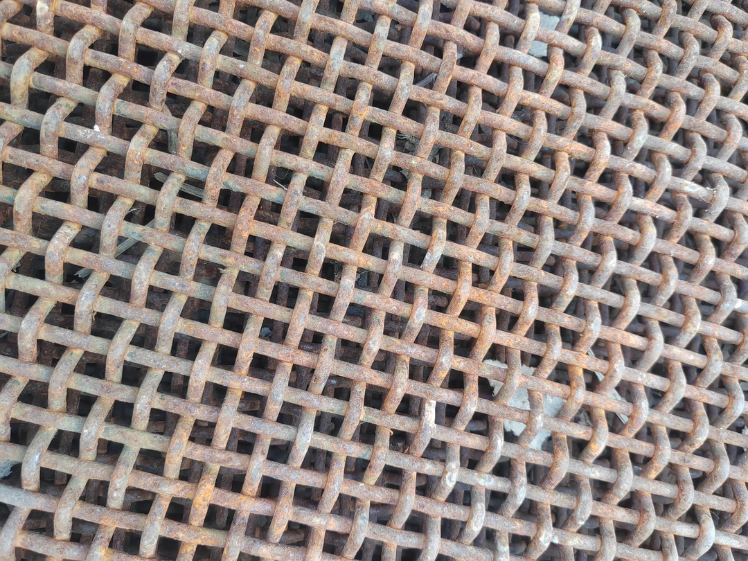 金属编织装饰网建筑隔断屏风幕墙焊接筛网冲孔网定制护拦网防护网