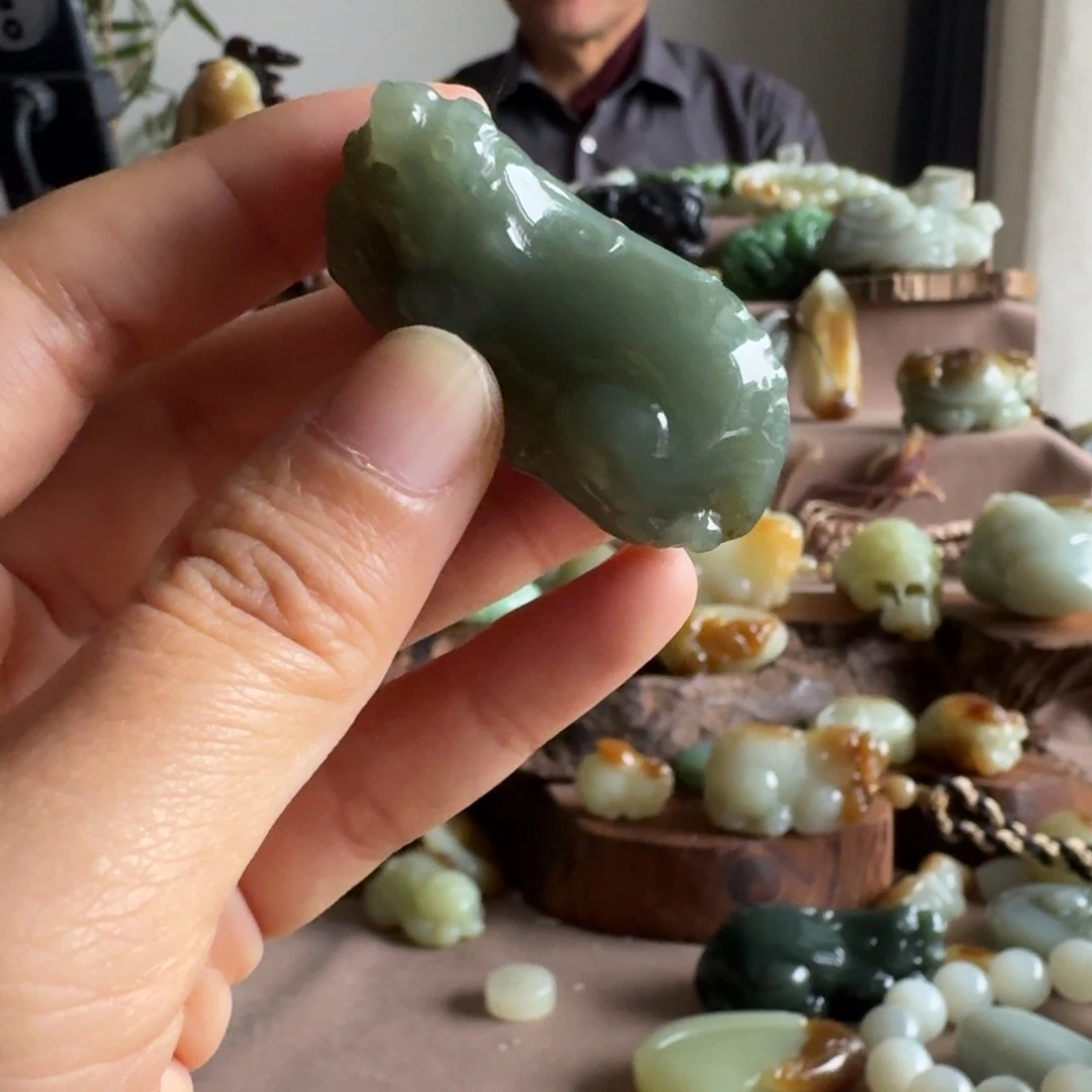 和田玉（糖玉）未镶嵌颈饰