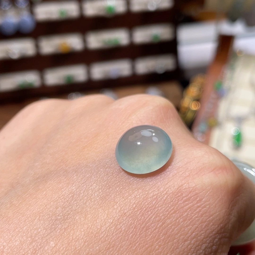 翡翠未镶嵌颈饰双鼓蛋面