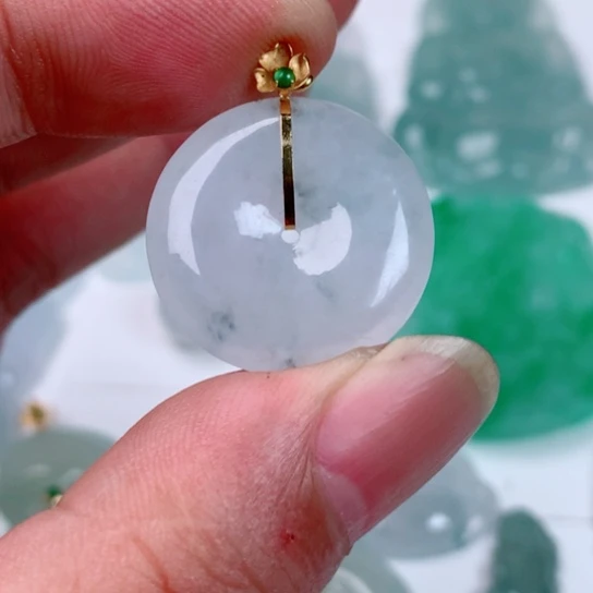 翡翠18K金镶嵌吊坠(不含链)缅甸天然翡翠A货