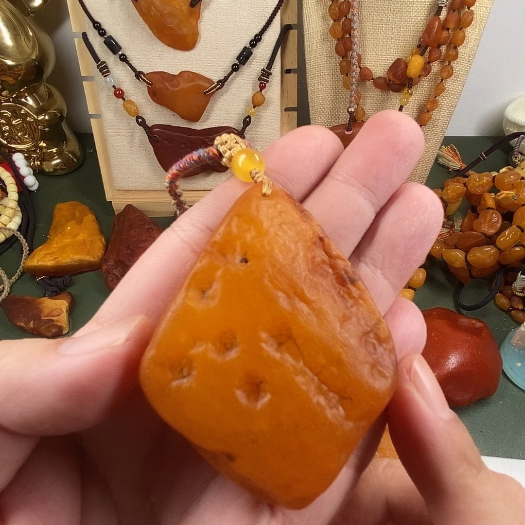 琥珀未镶嵌珠宝奇石