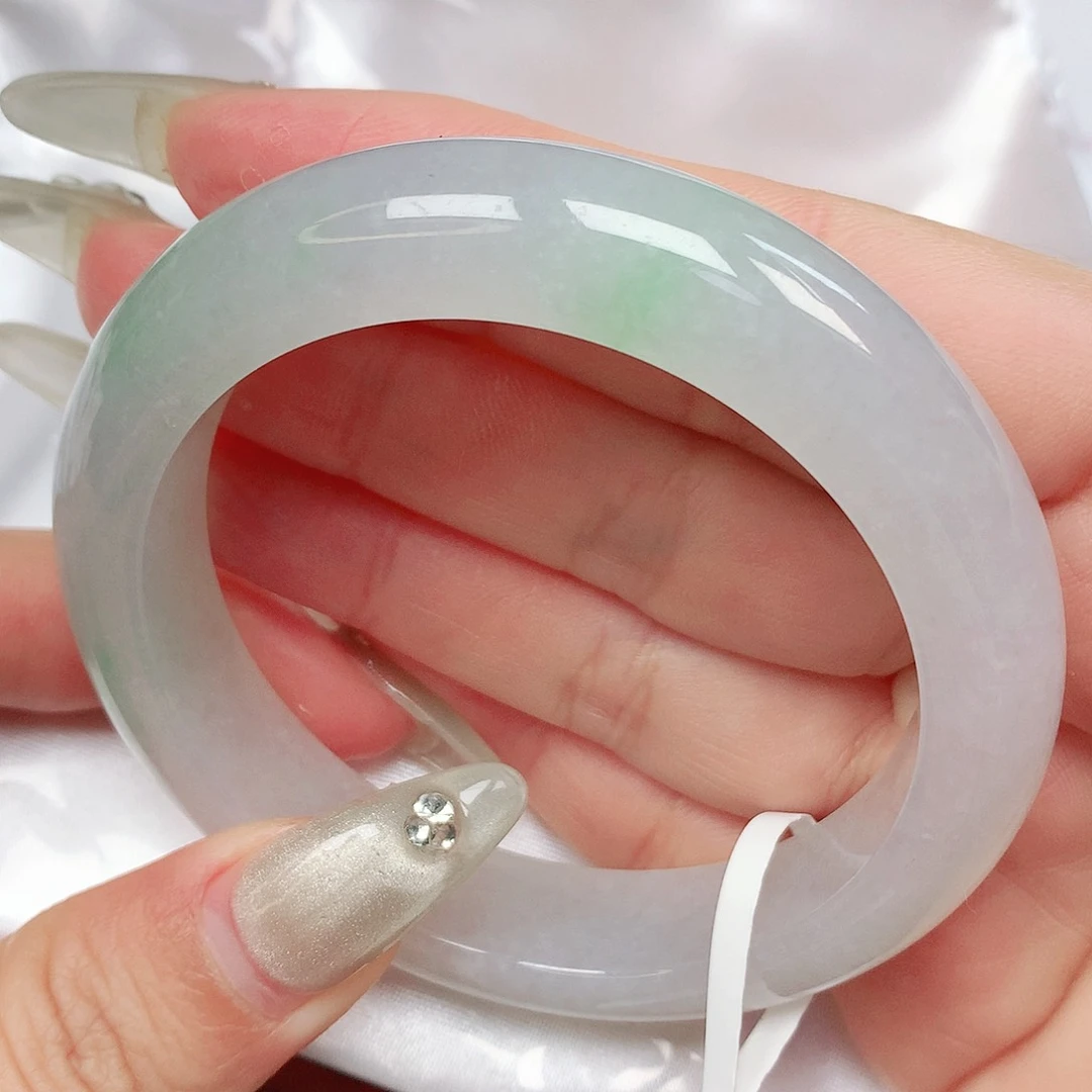 翡翠手镯未镶嵌抖音899