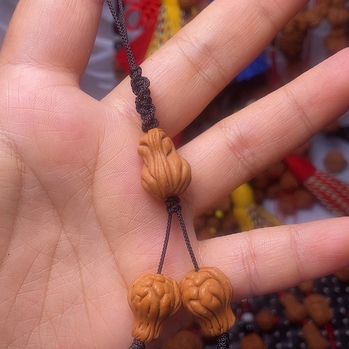 桃核吊坠龙纹桃枭