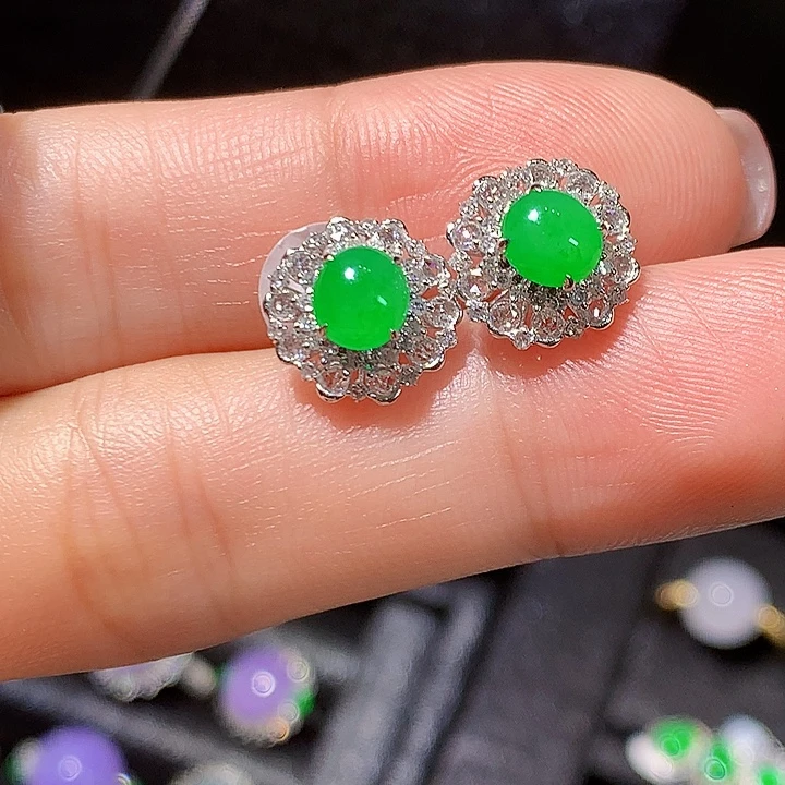 翡翠18K金镶嵌耳饰