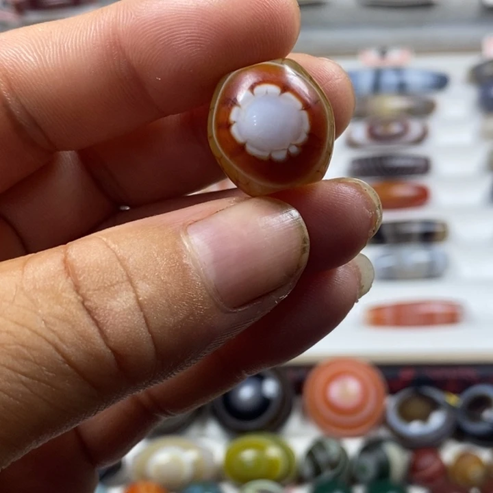 玛瑙/玉髓未镶嵌珠宝半成品