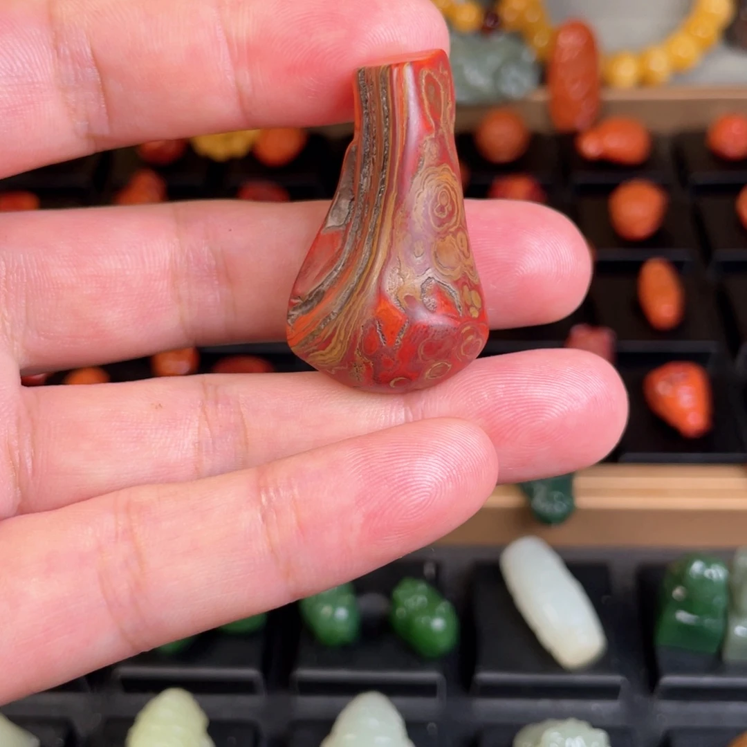 南红玛瑙未镶嵌珠宝奇石