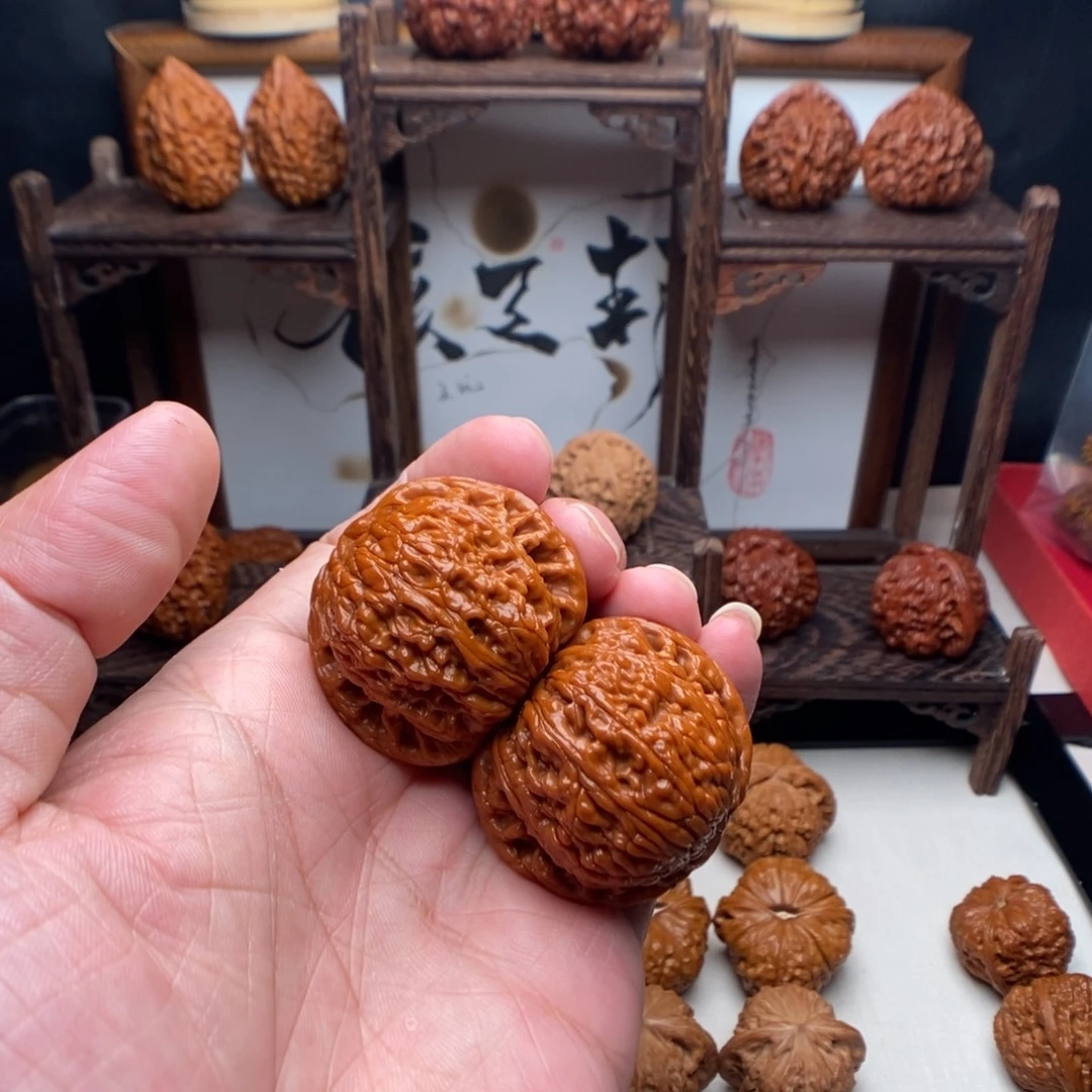 鱼***苏吊坠文玩核桃泥鳅背