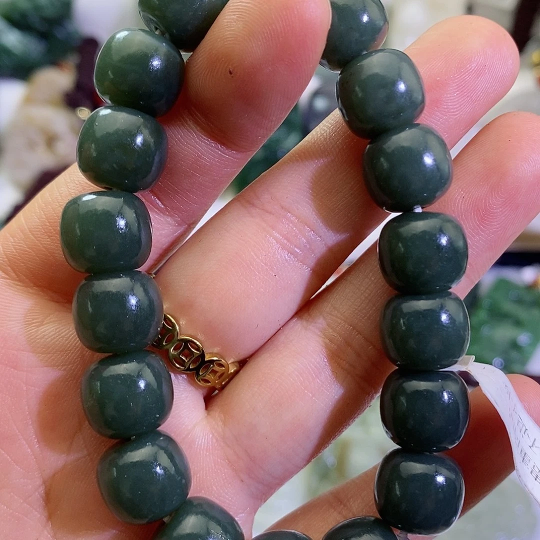 和田玉（糖玉）颈饰足铂镶嵌