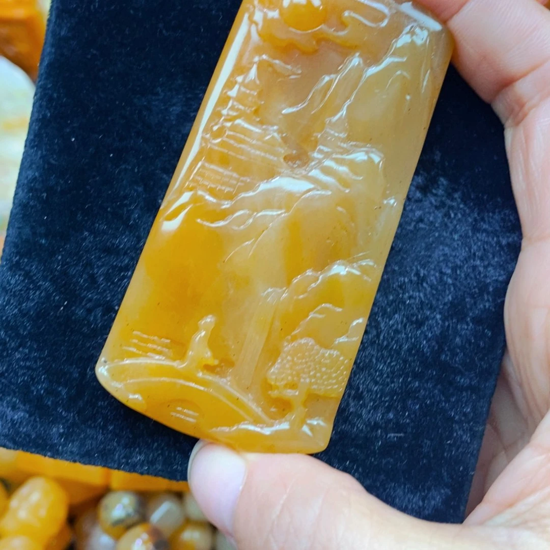 未镶嵌石英质玉（黄龙玉）吊坠(不含链)