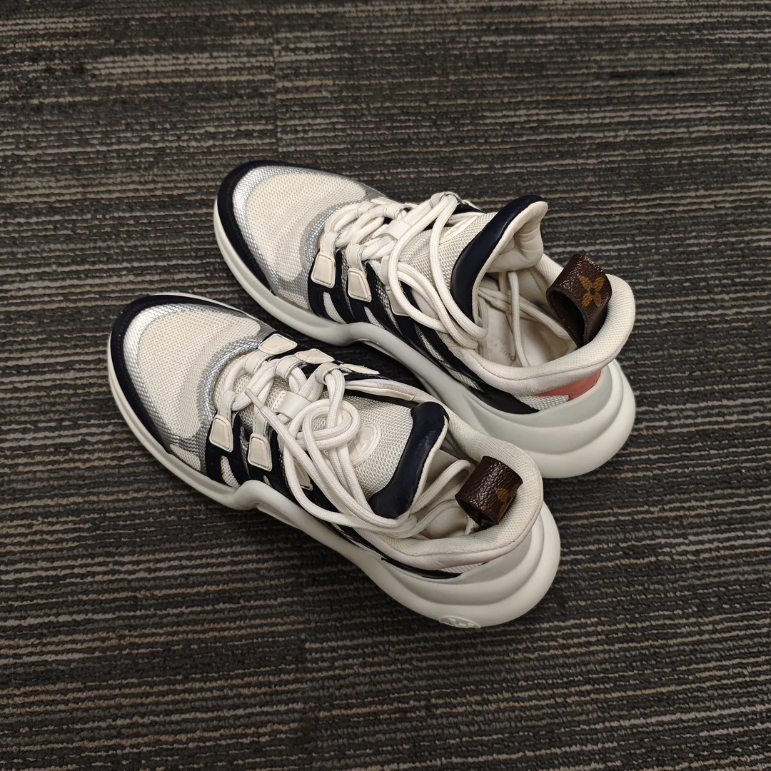 95新 LouisVuitton/路易威登 麦殿/运动鞋白色36码/240913HHJZY13