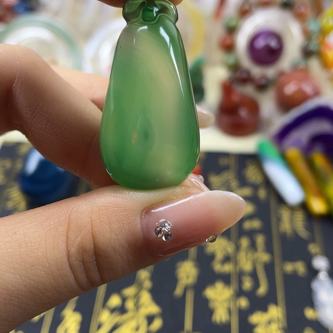 玛瑙/玉髓吊坠未镶嵌