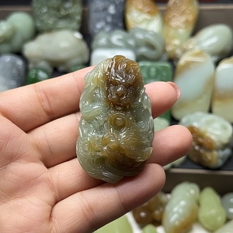 颈饰未镶嵌和田玉