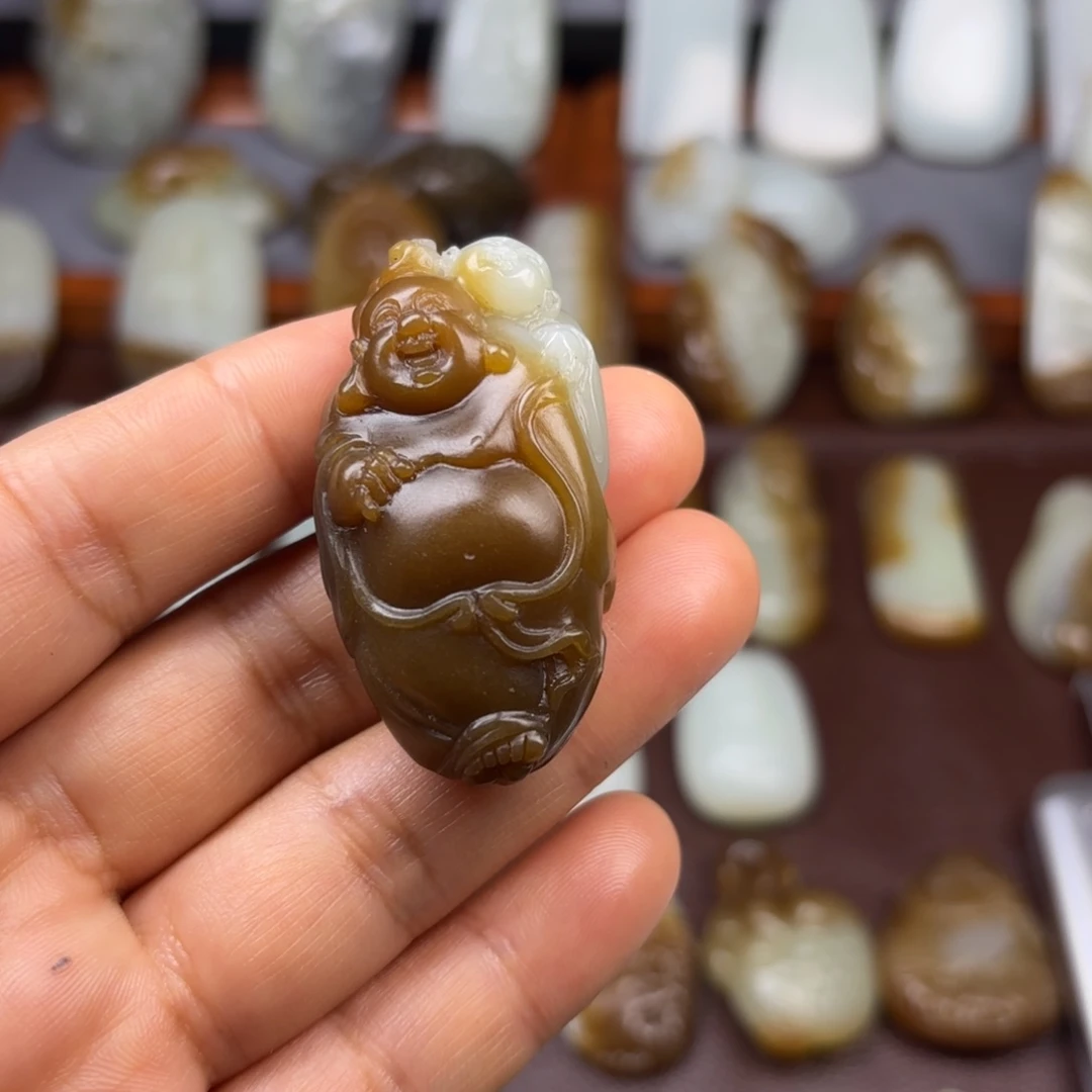 和田玉（糖玉）颈饰未镶嵌