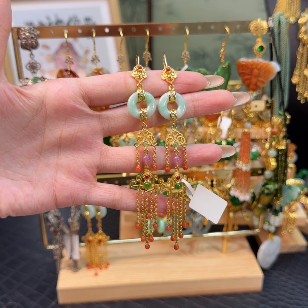 翡翠未镶嵌颈饰福利耳坠