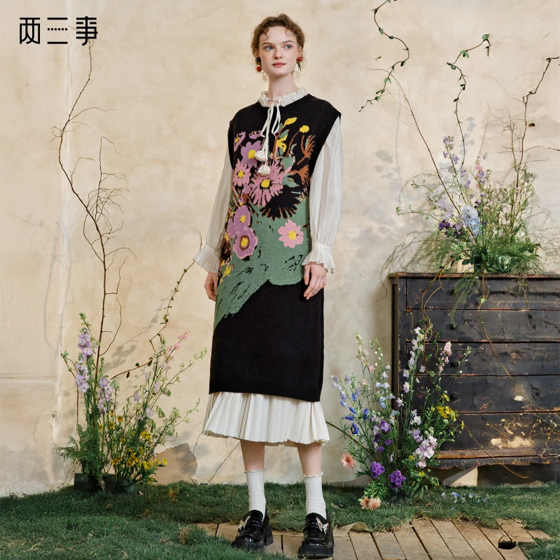 两三事 馥奇香韵 复古花卉图案无袖毛衣裙S25CLY225