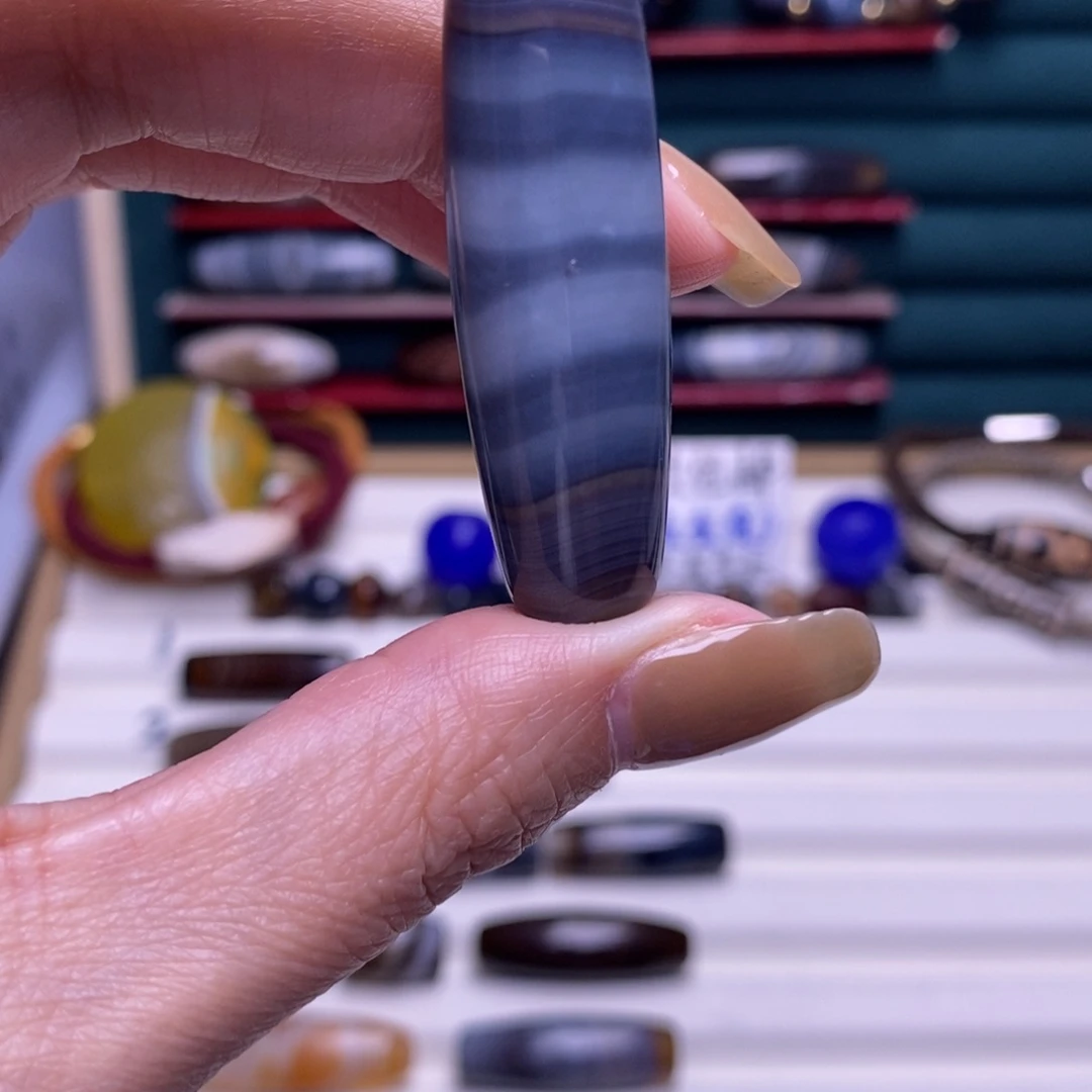 缘***此玛瑙/玉髓合金颈饰