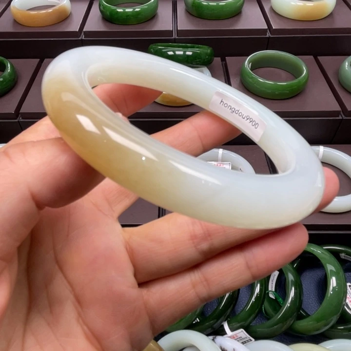 和田玉未镶嵌手镯63口径