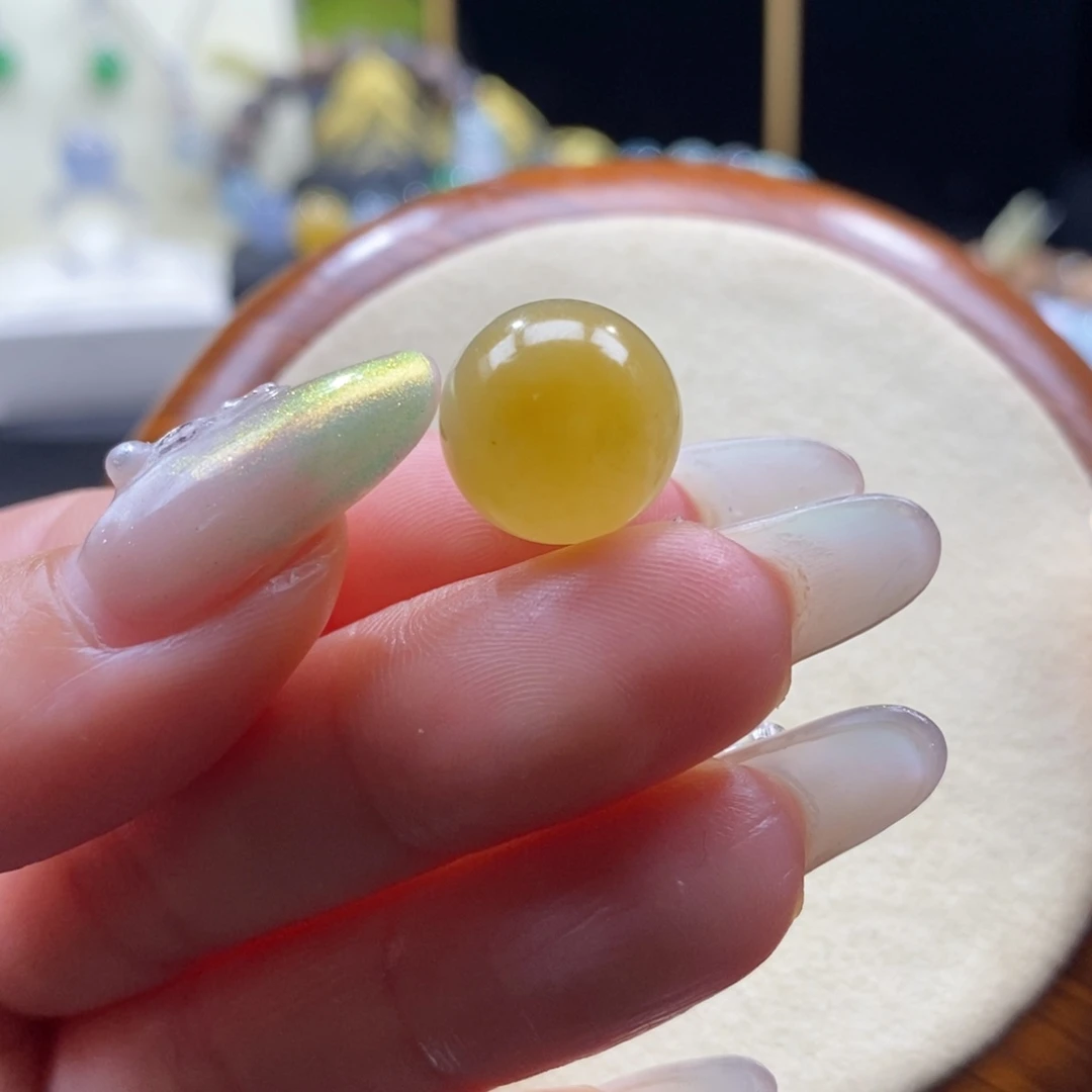 翡翠未镶嵌颈饰翡翠冰鲜蛋黄珠13.2mm