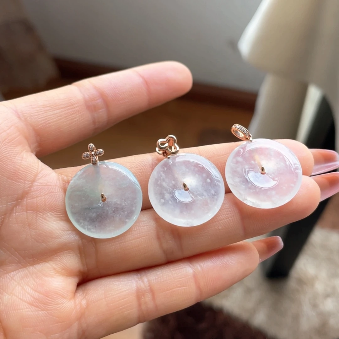 翡翠颈饰18K金镶嵌平安扣