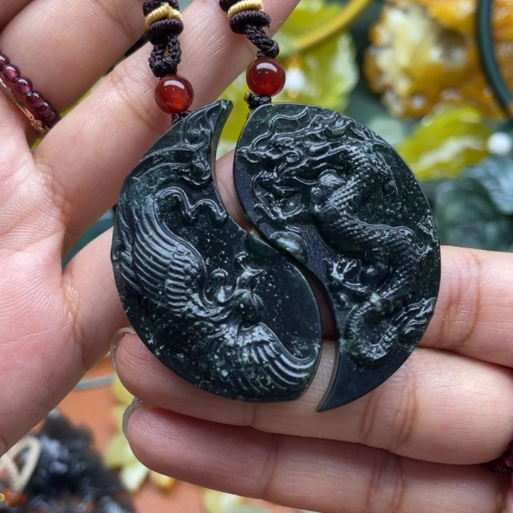 蛇纹石玉未镶嵌吊坠