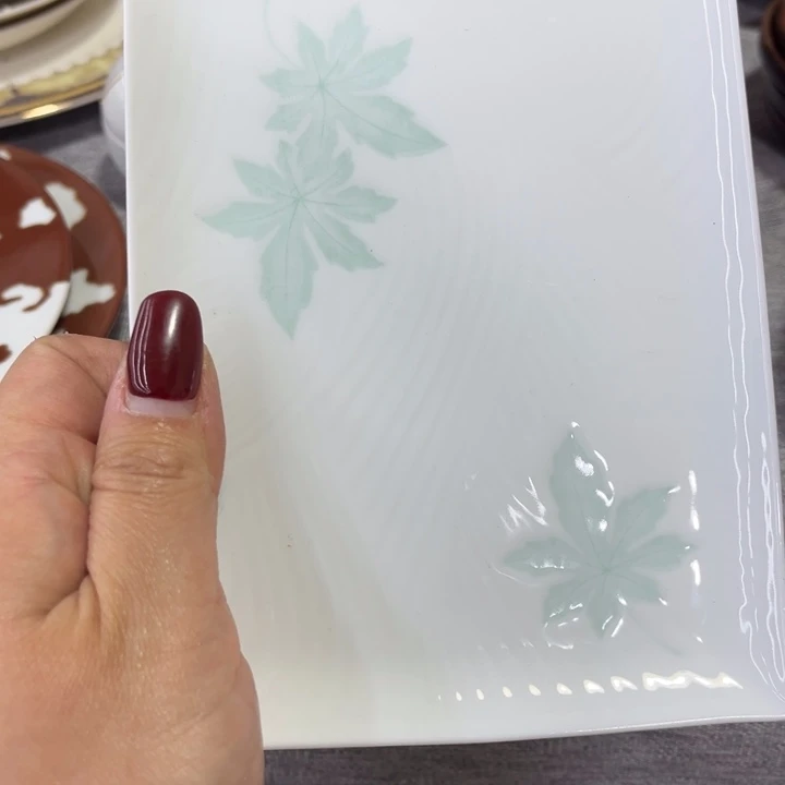 瓷片红****）8588888888888