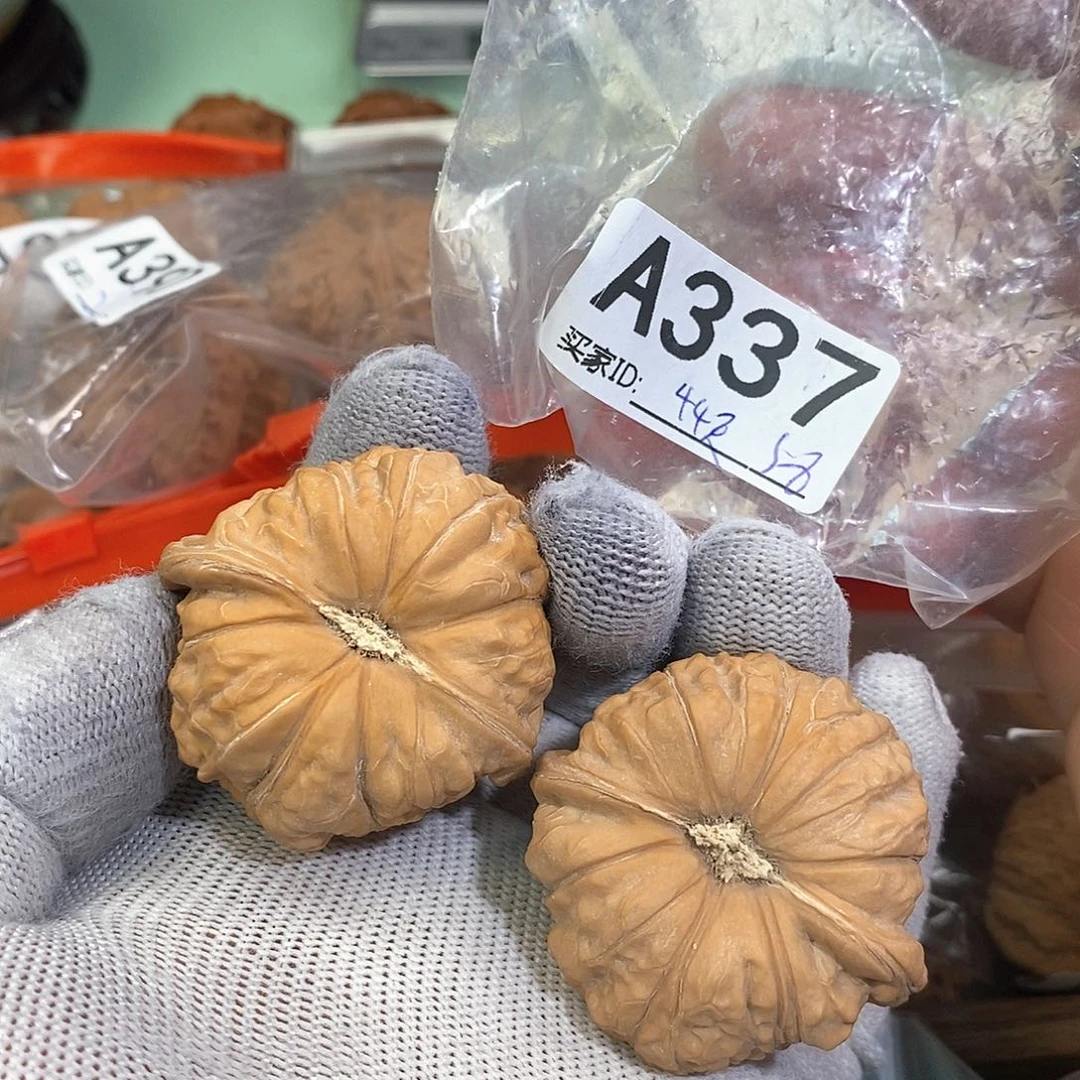 桃核把件南瓜44尺。