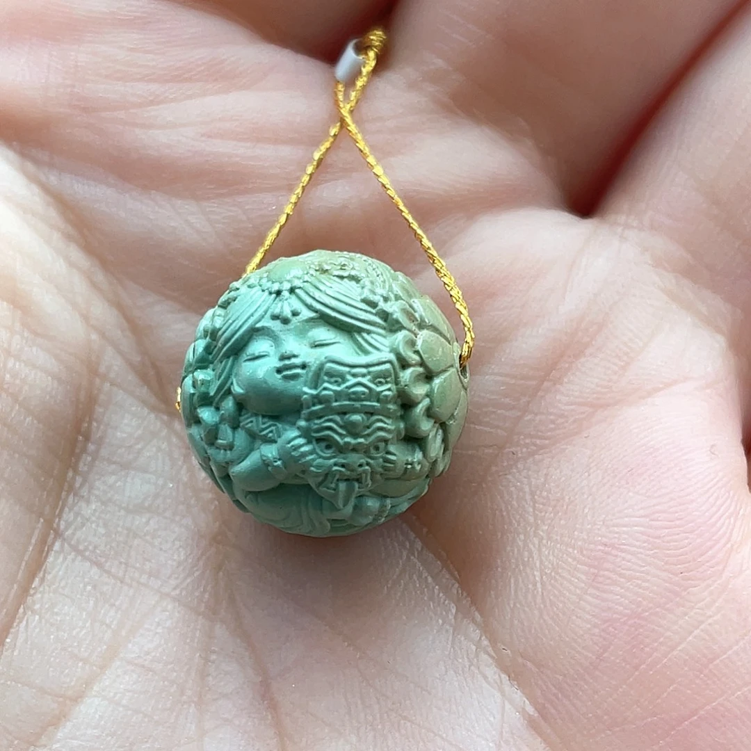 绿松石未镶嵌颈饰